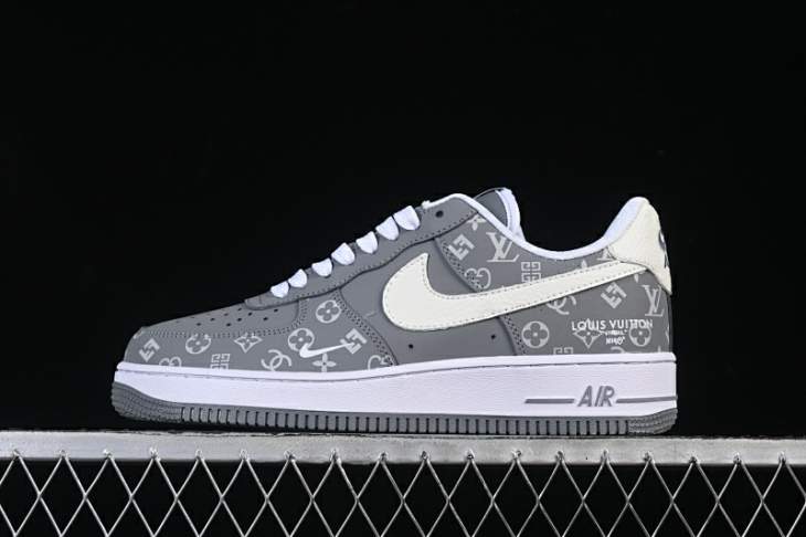 Picture of Air Force 1 _SKUfw21617942678493973fw